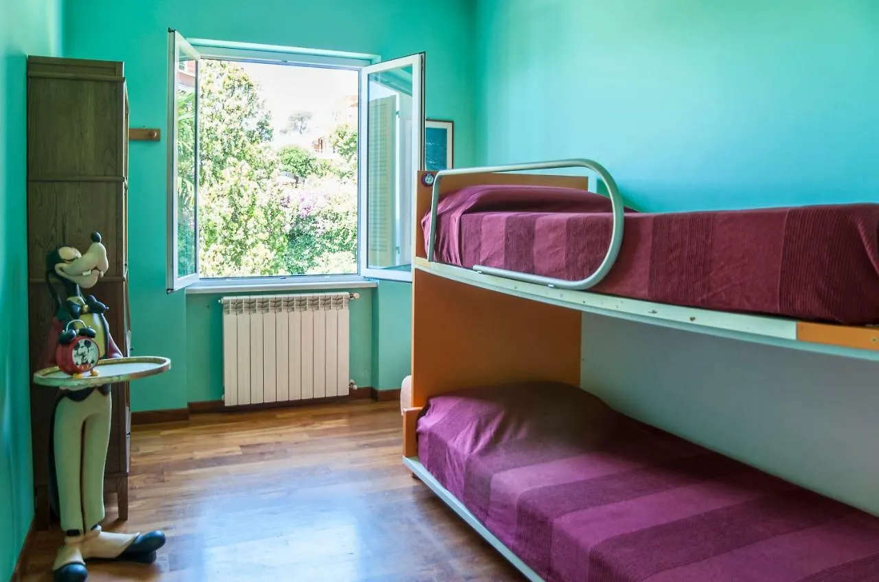 Ferienhaus Villa Eliodora - Due Appartamenti Arenzano Italien